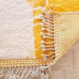 Handcrafted Berber rug in pure natural wool, size 160 x 240 cm