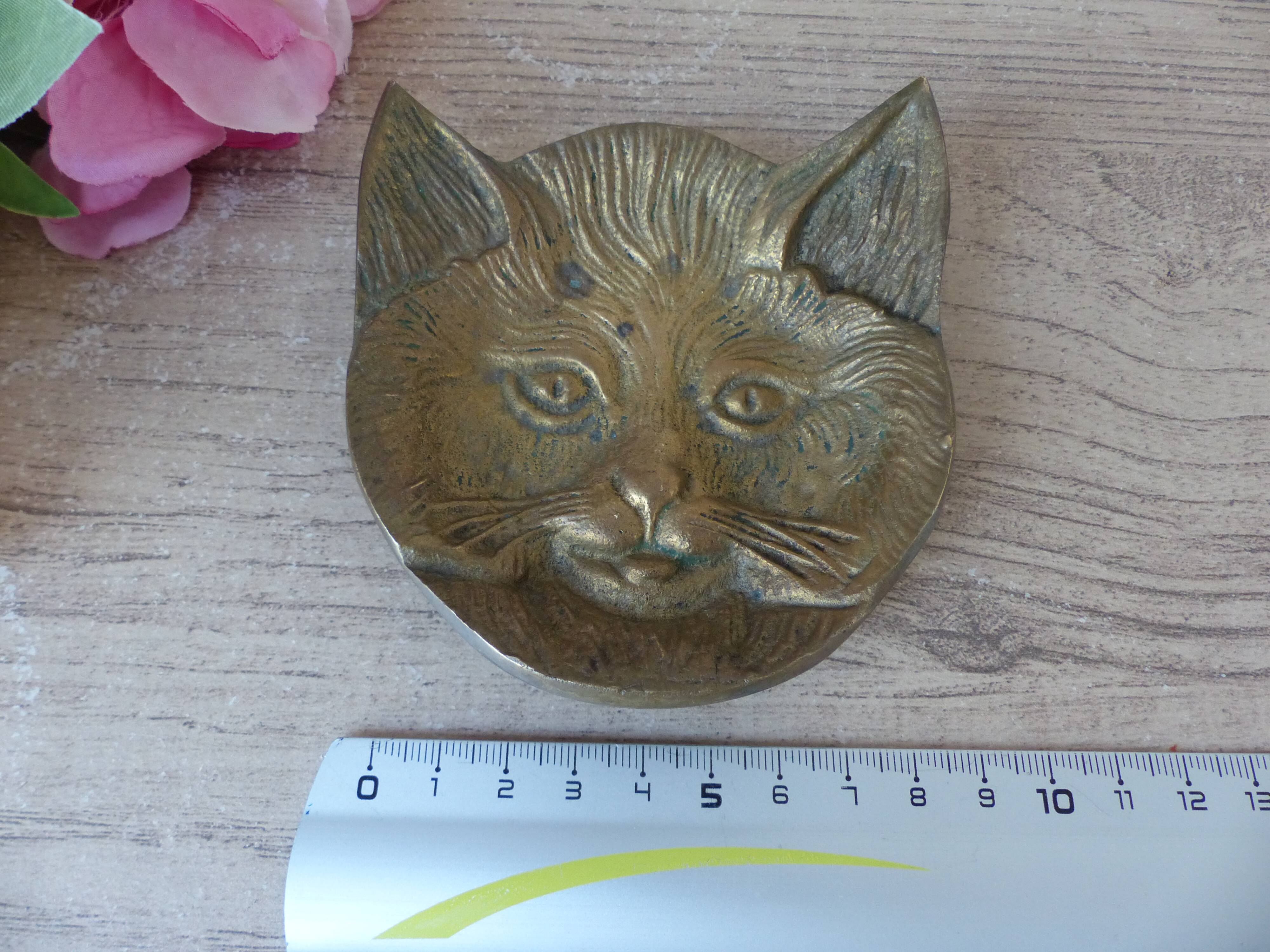 Vintage brass cat ashtray