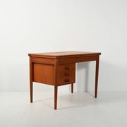 Bureau vintage en teck à rabat scandinave