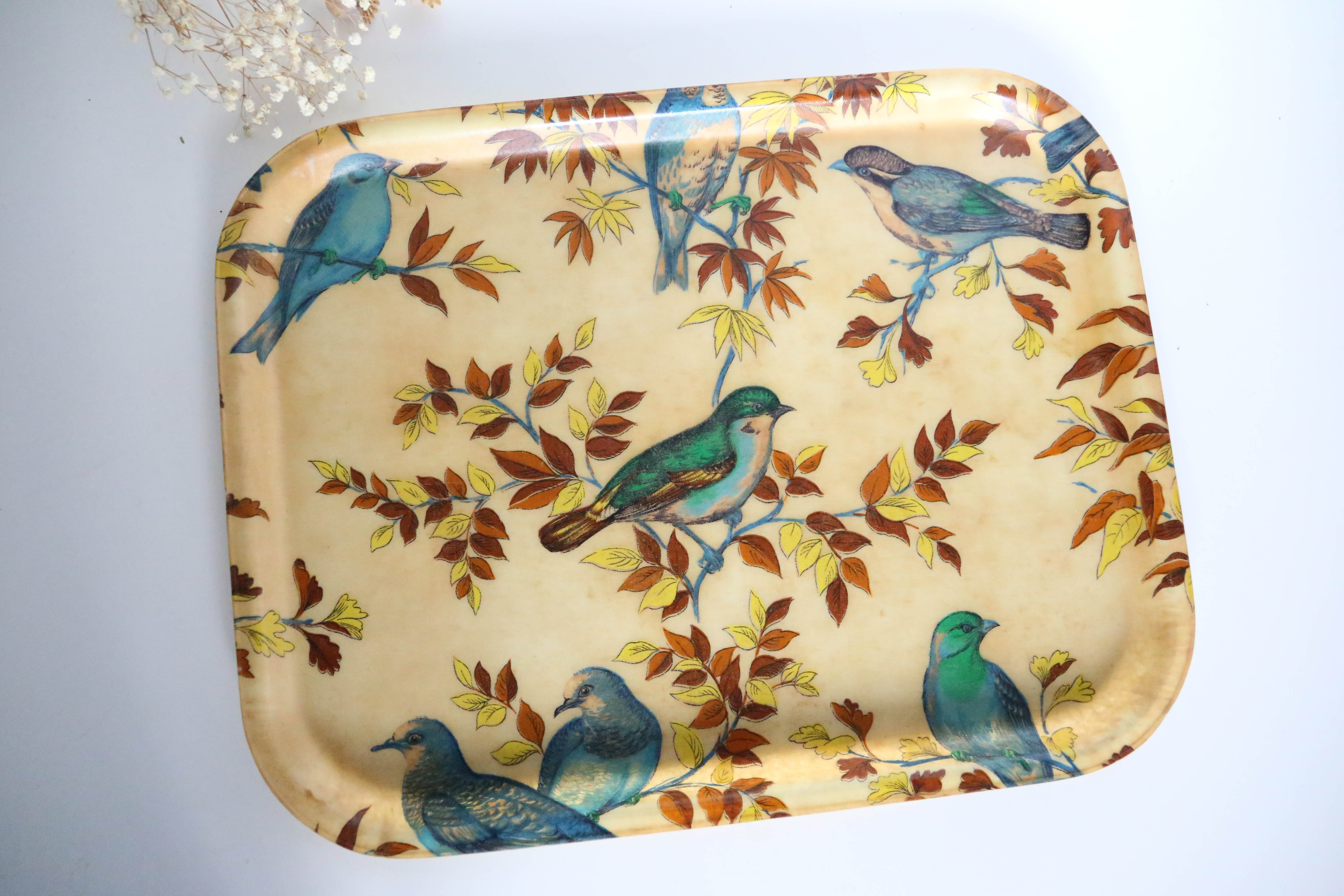 Fiber service tray, bird decorations, vintage