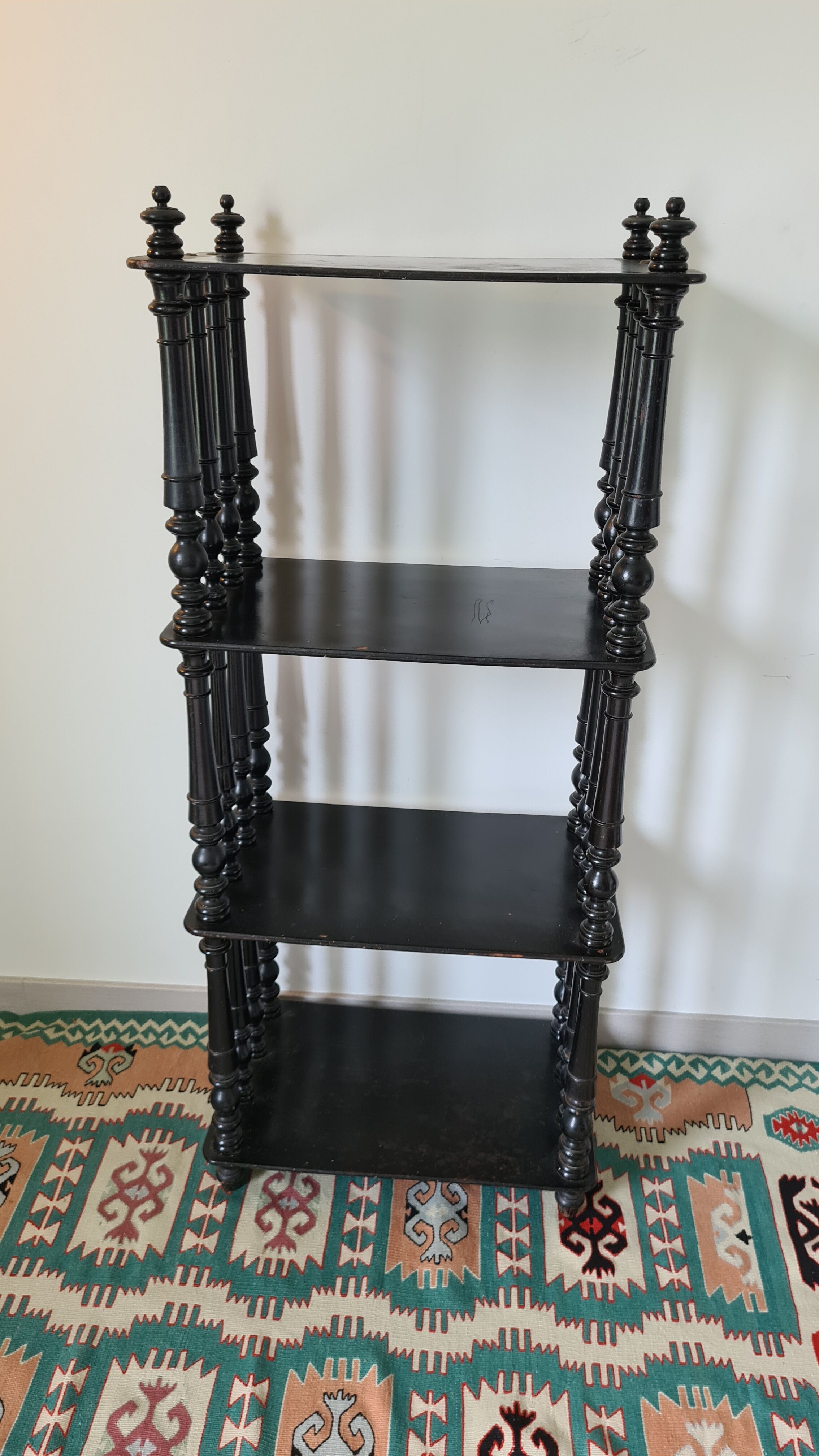 Etagère noir laqué style Napoléon
