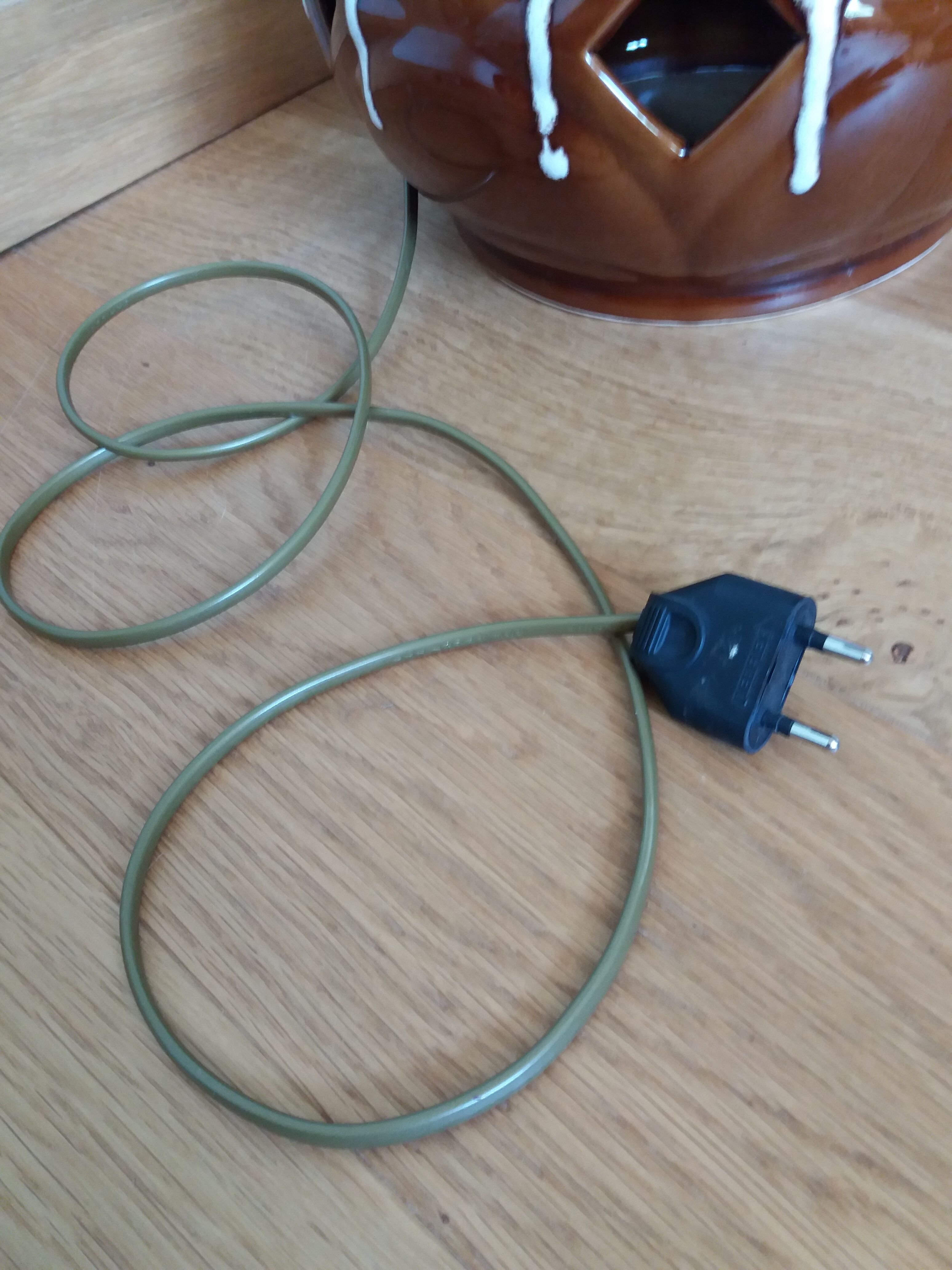 Ceramic lamp fat lava