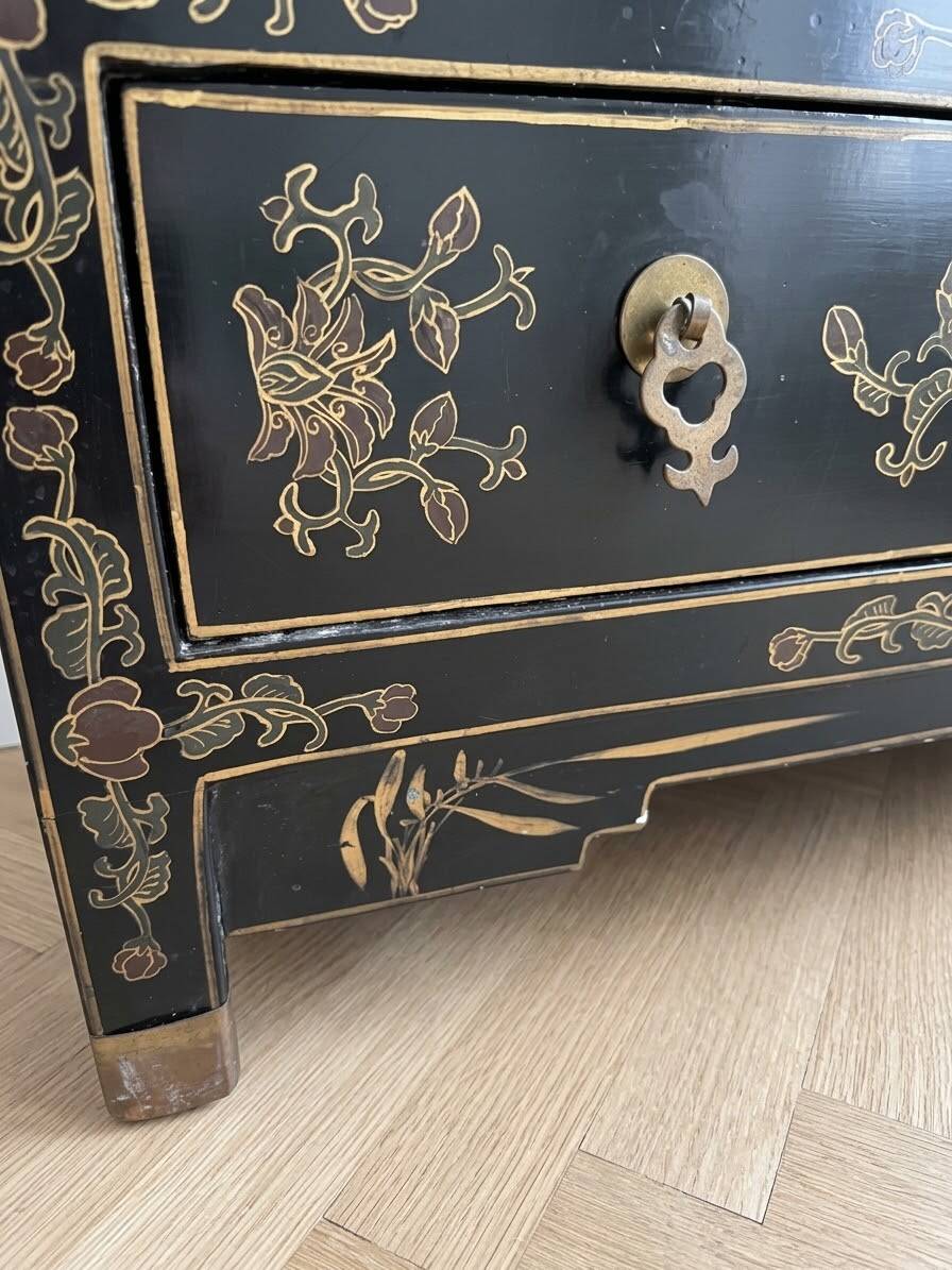Meuble de rangement chinois vintage laqué noir