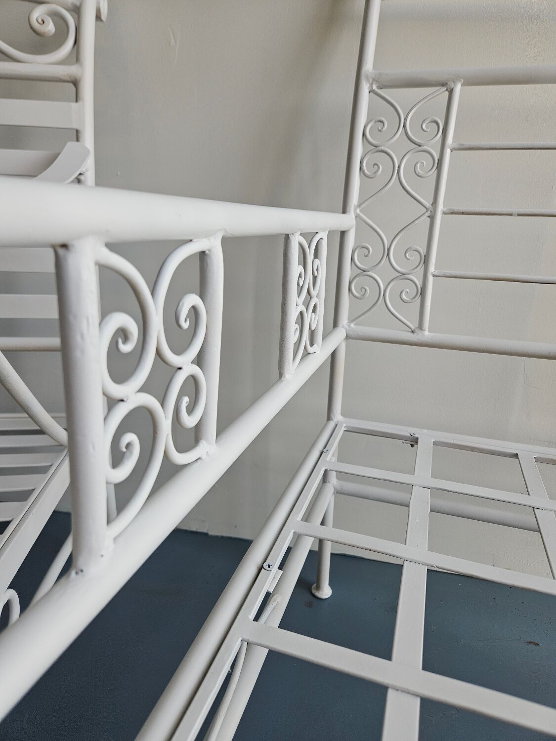 2 wrought iron armchairs