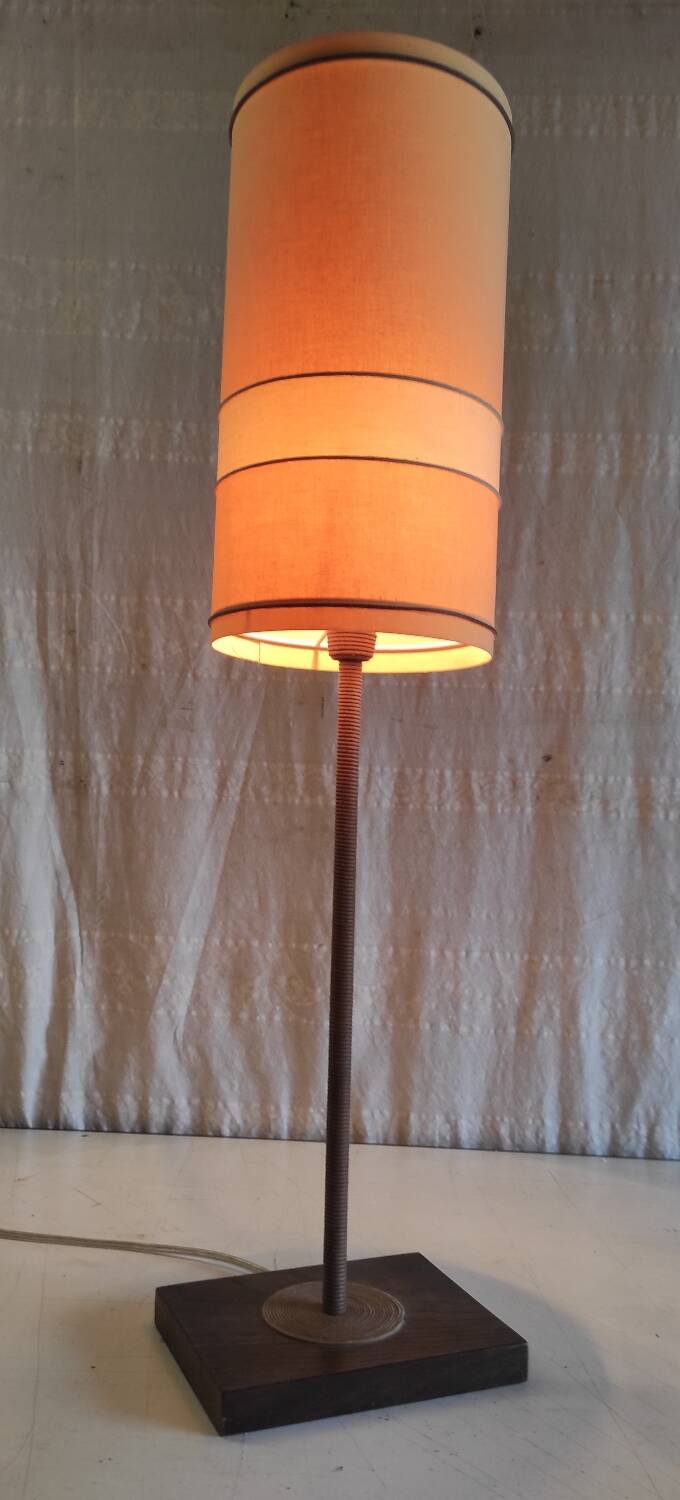 Scandinavian style table lamp in wood and rope - mid 20th century.