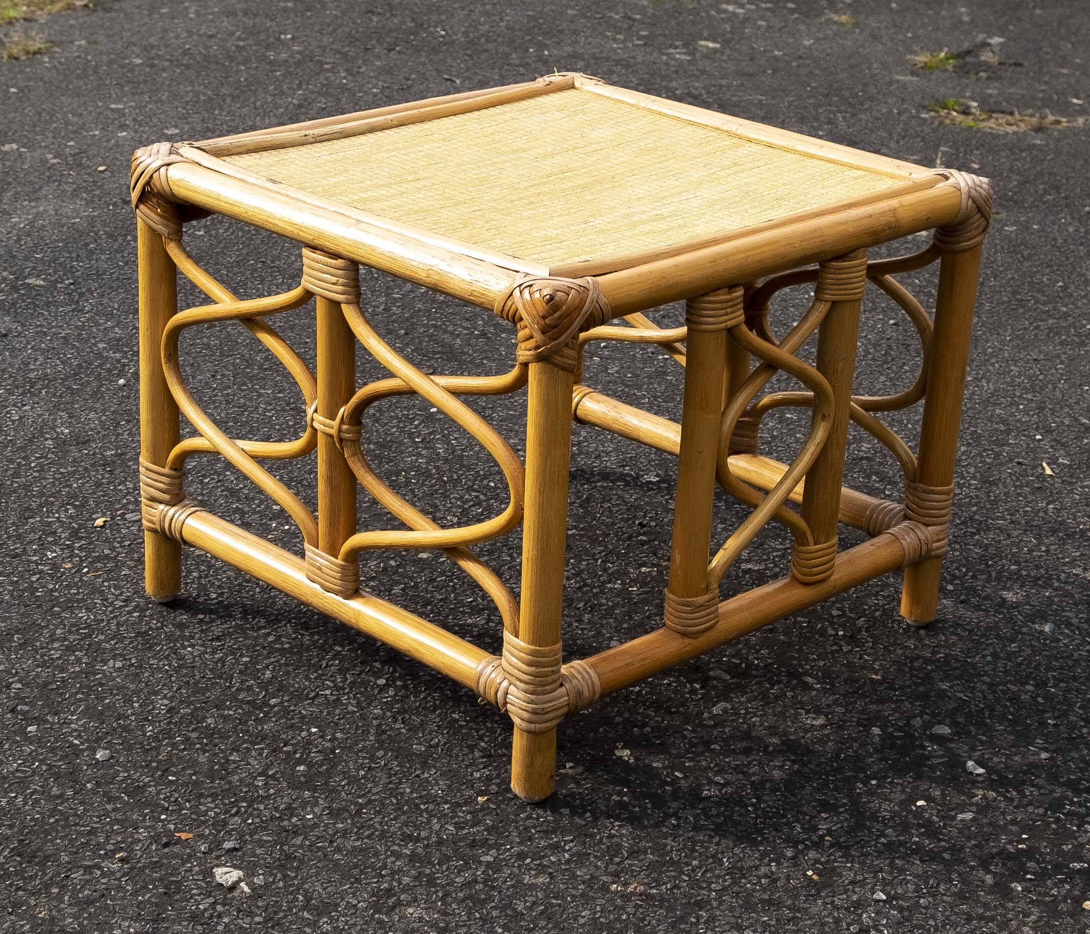 petite table basse rotin
