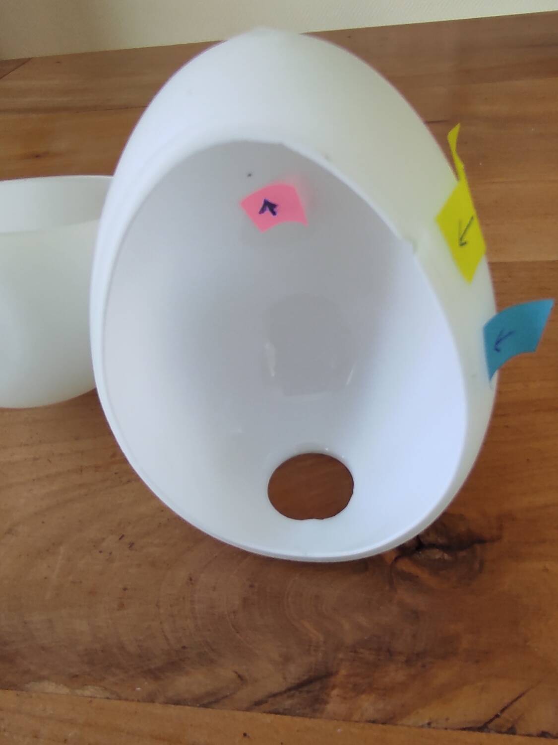 Lot de 2 demi-globes en opaline formeoeuf