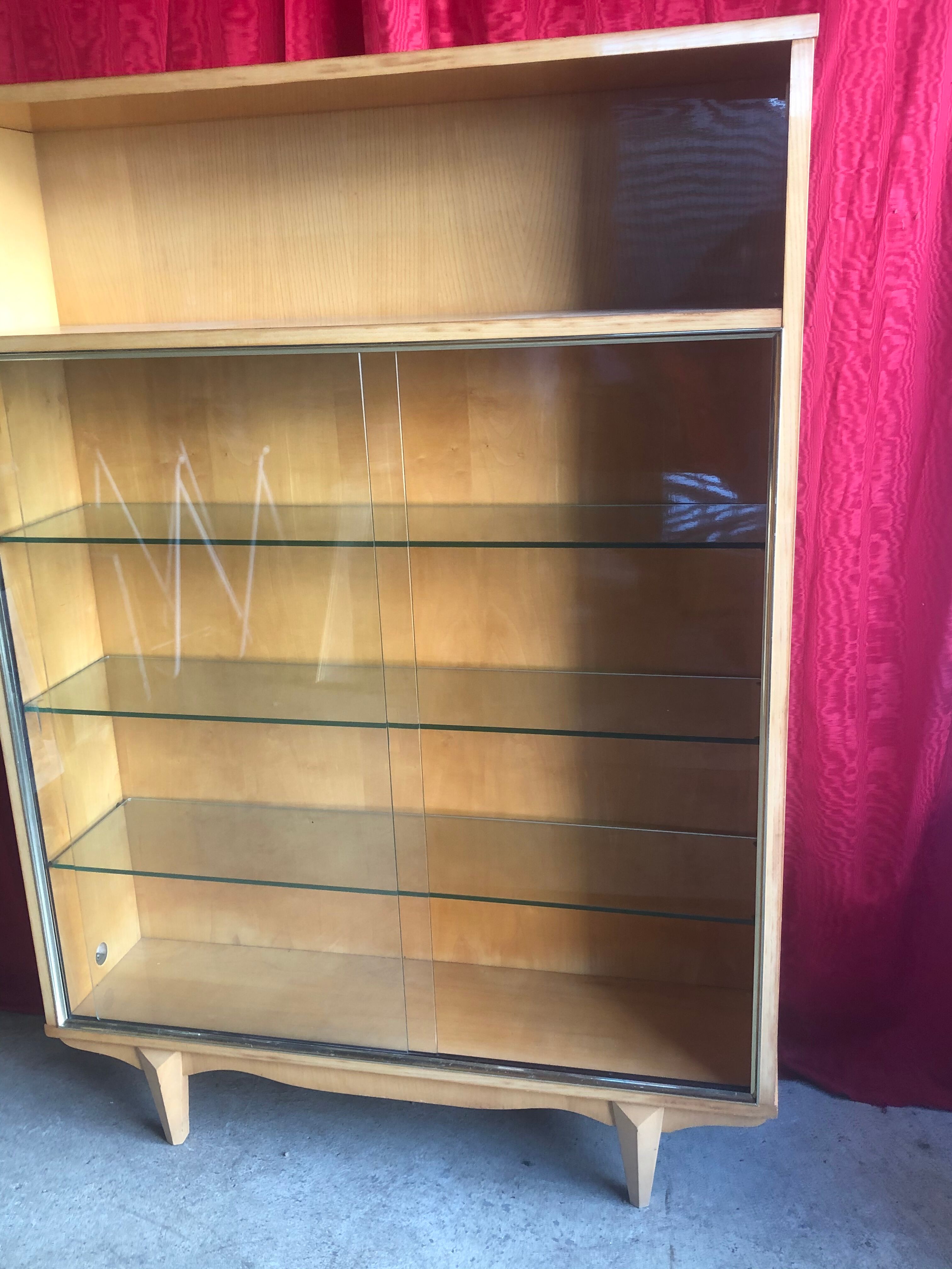 Vintage library showcase 1960/1970