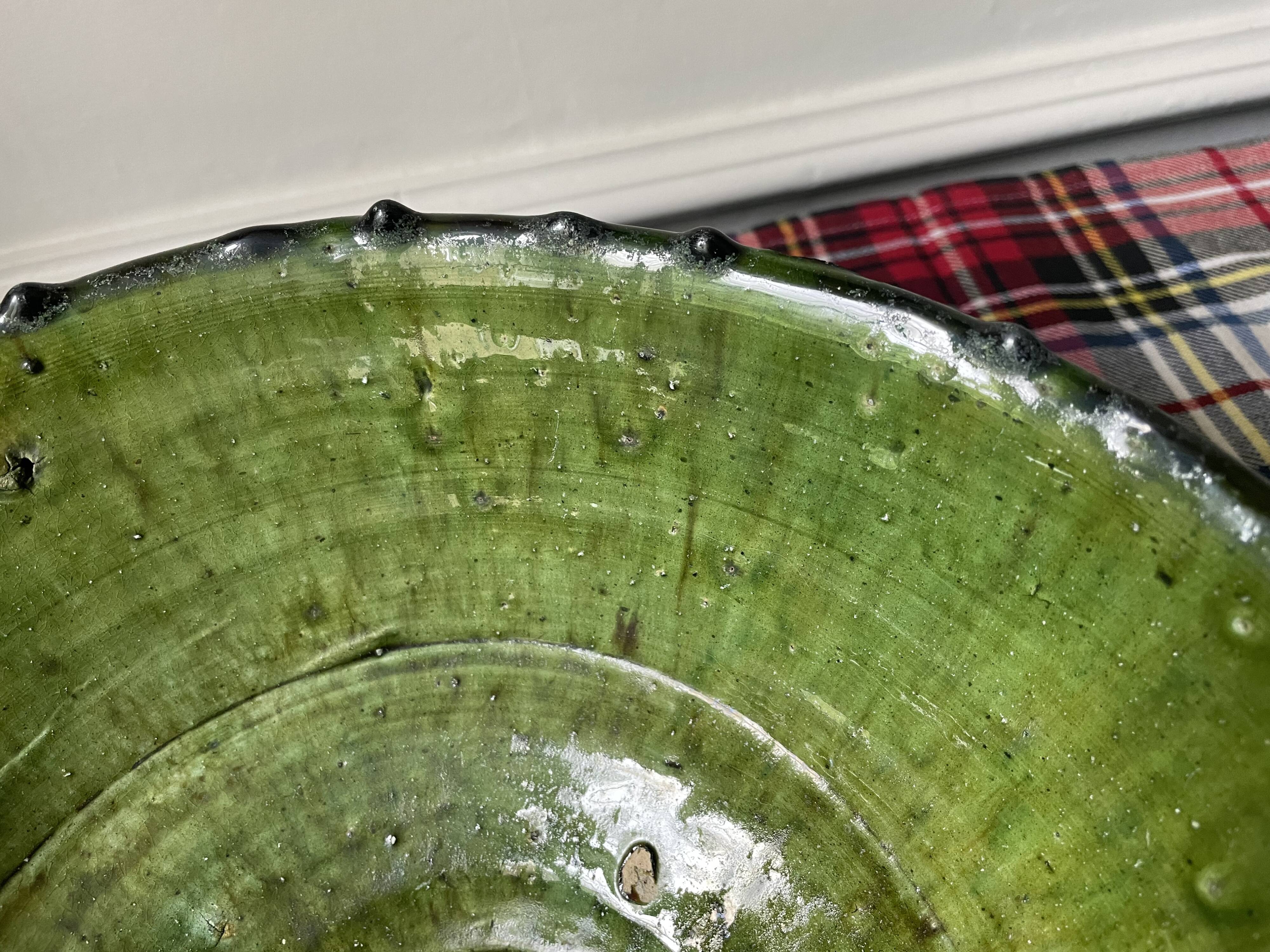 Emerald green Tamegroute salad bowl D28