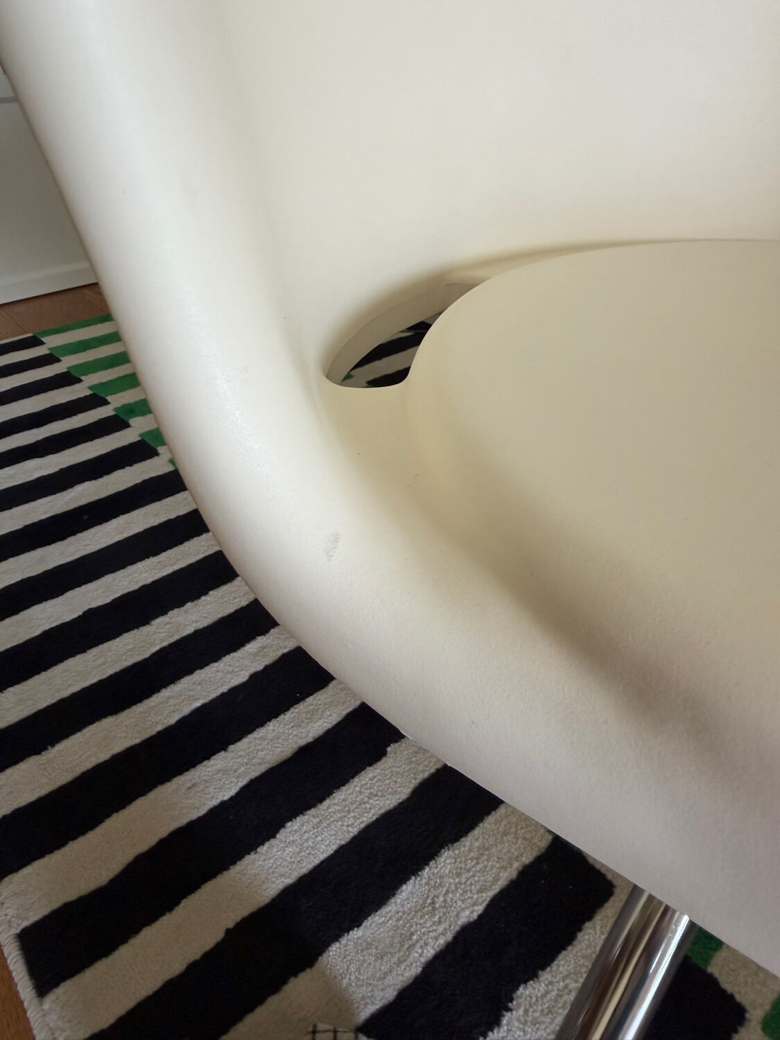 2 chaises Gogo de Marcello Ziliani par Sintesi
