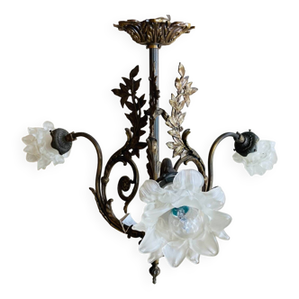 Pair of gilded bronze chandeliers decorated with foliage and acanthus leaves, early 20th century