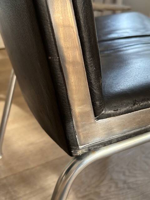 2 Airport leather armchairs by Hans Wegner - Denmark 1980s