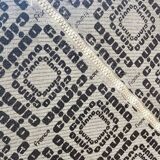 Chauffeuse Plumy Annie Hiéronimus pour Cinna