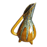 Vase tripode signé Vallauris
