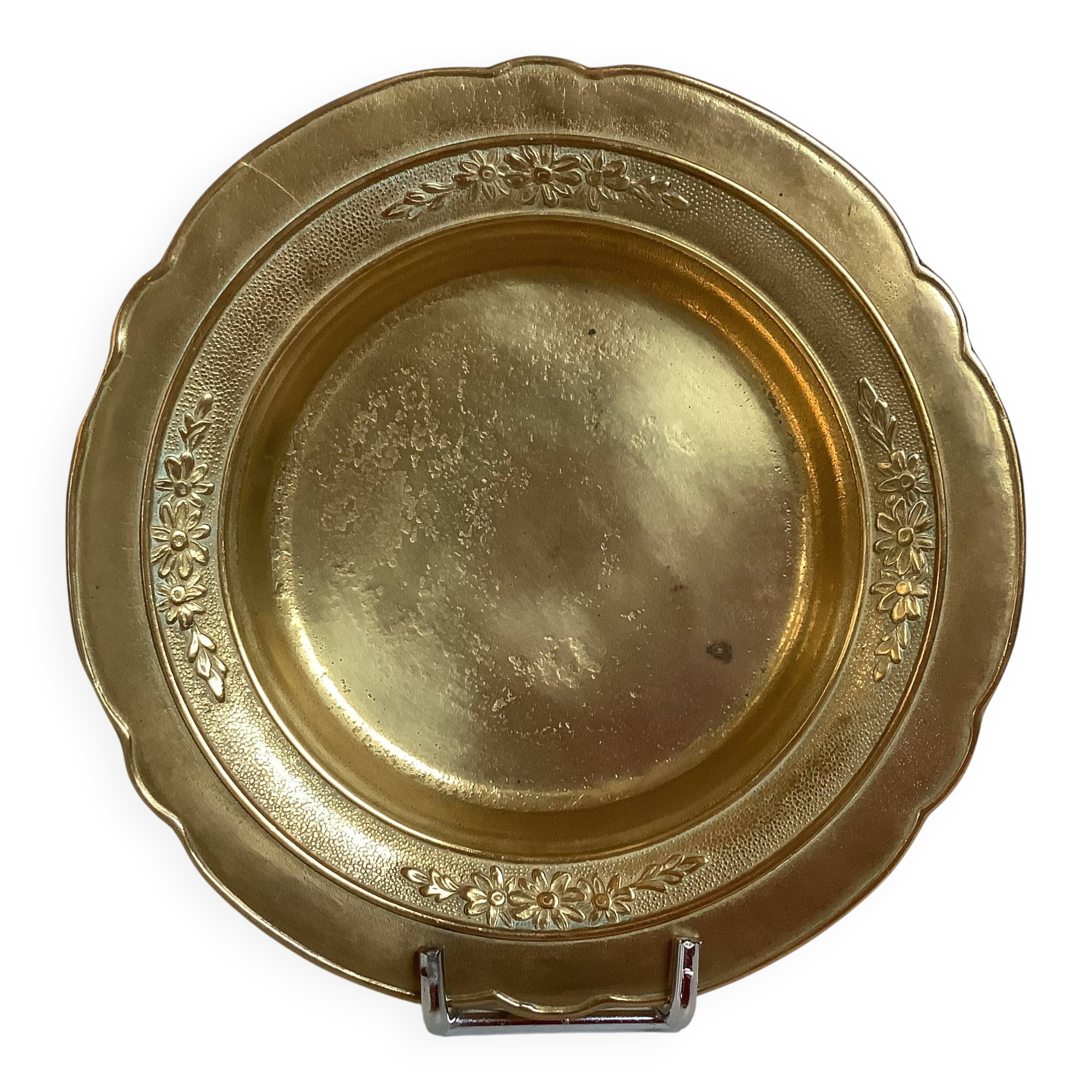 Brass flower patterned catchall tray