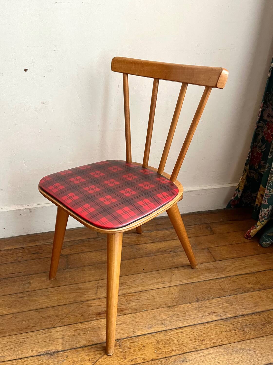 Kindergarten desk and chair set