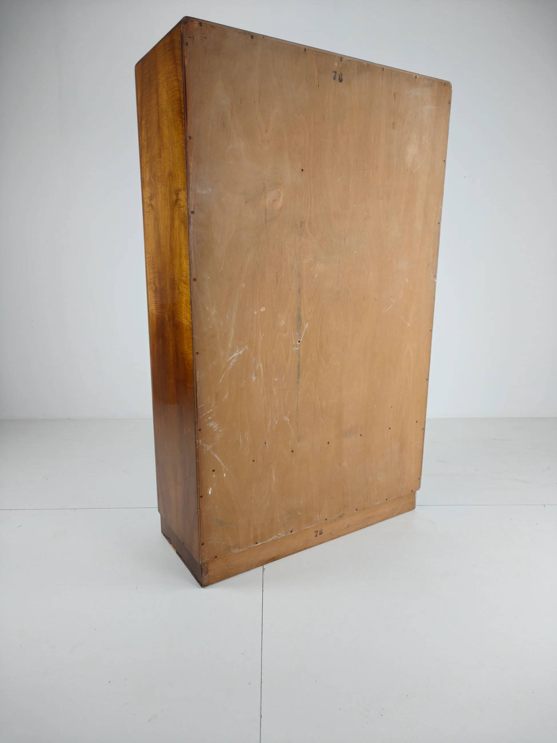 Superb English Art Deco wardrobe in burr walnut – 1930s