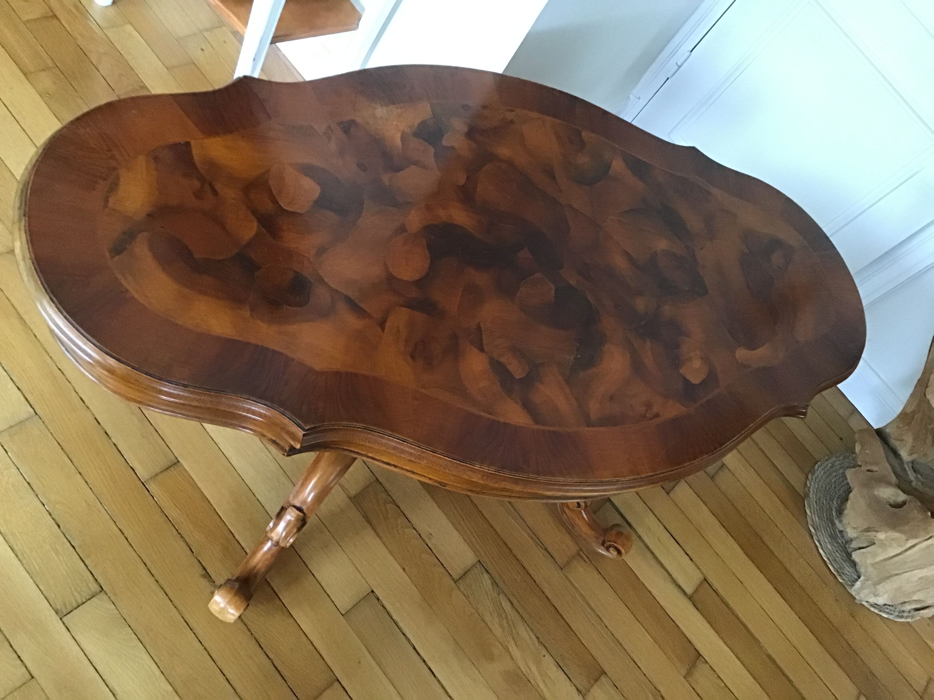 Violin table