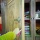 Ancienne chambre froide en bois