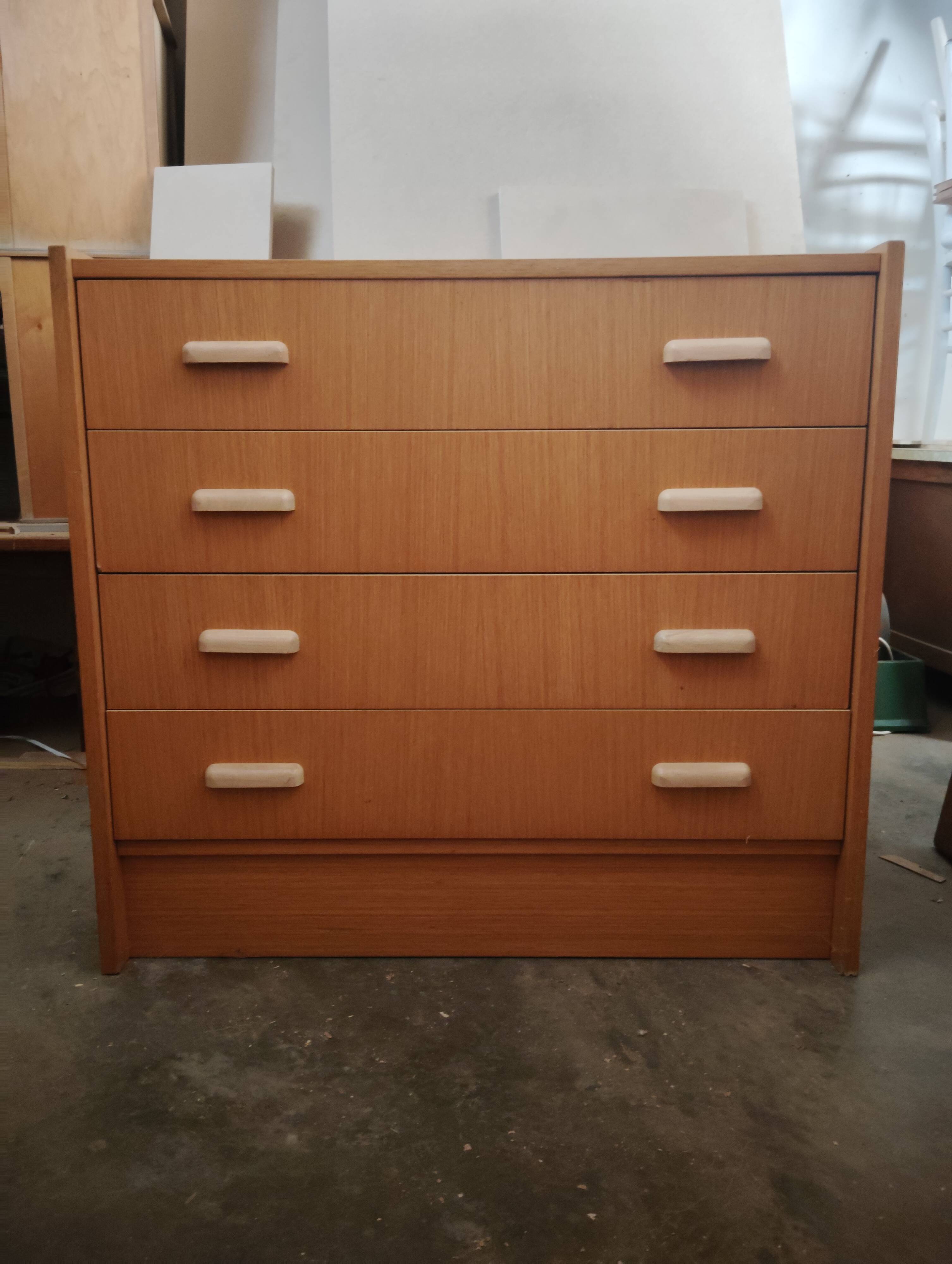 Vintage chest of drawers