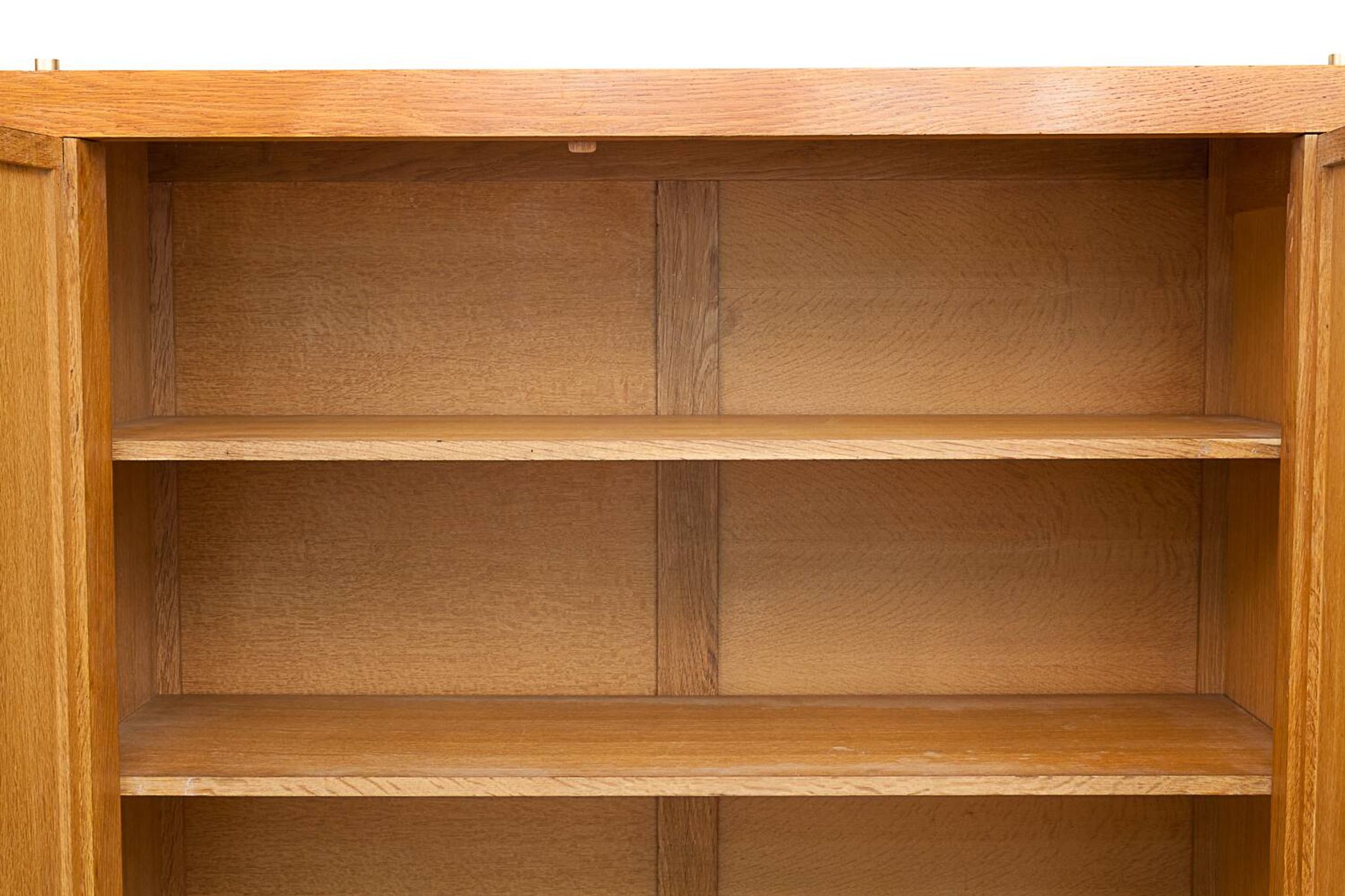 Armoire par Guillerme et Chambron