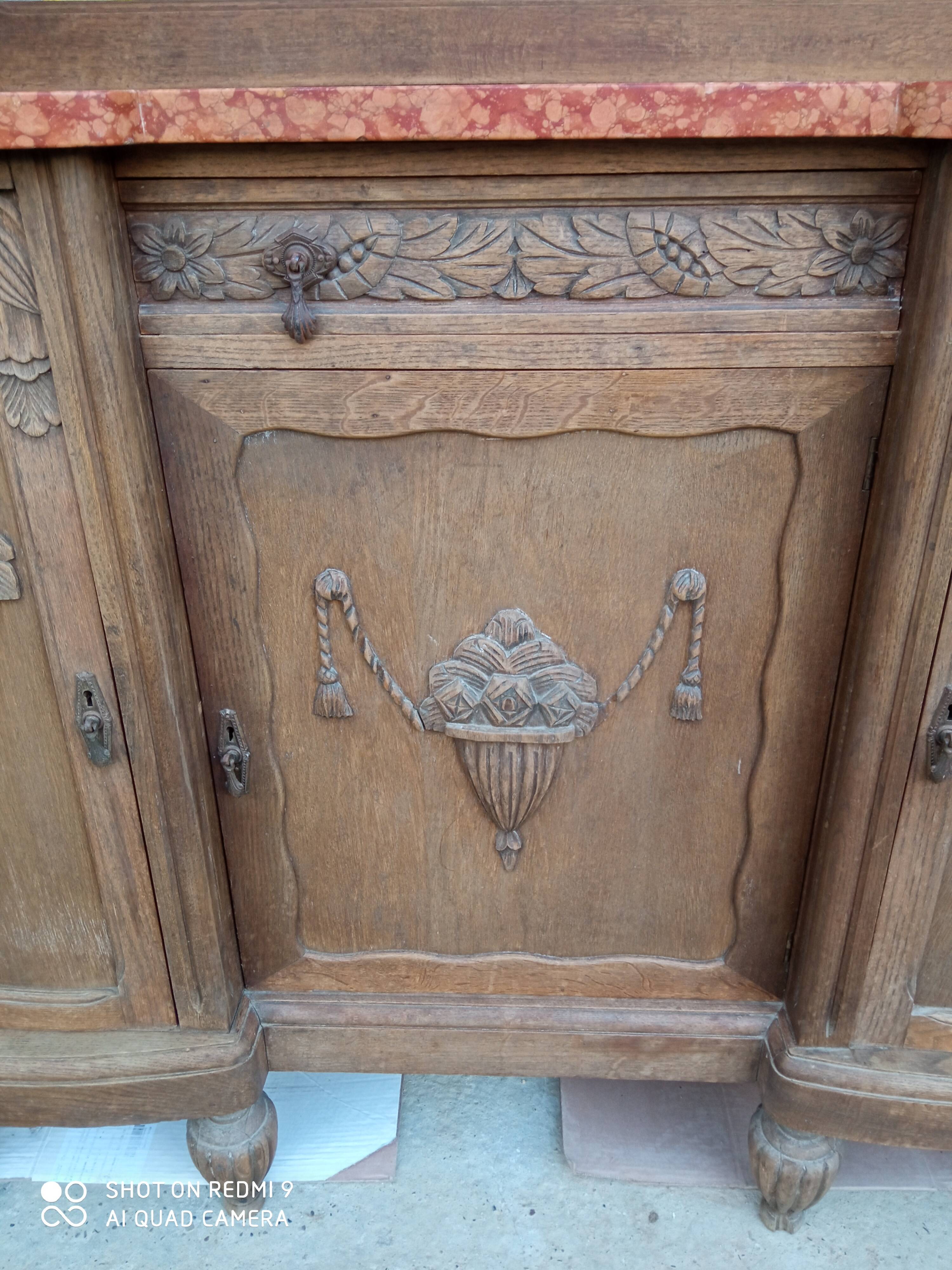 Art Deco serving buffet