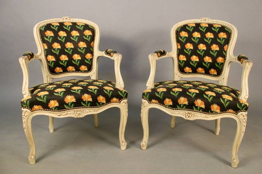 Pair of Cabriolet armchairs in Louis XV style