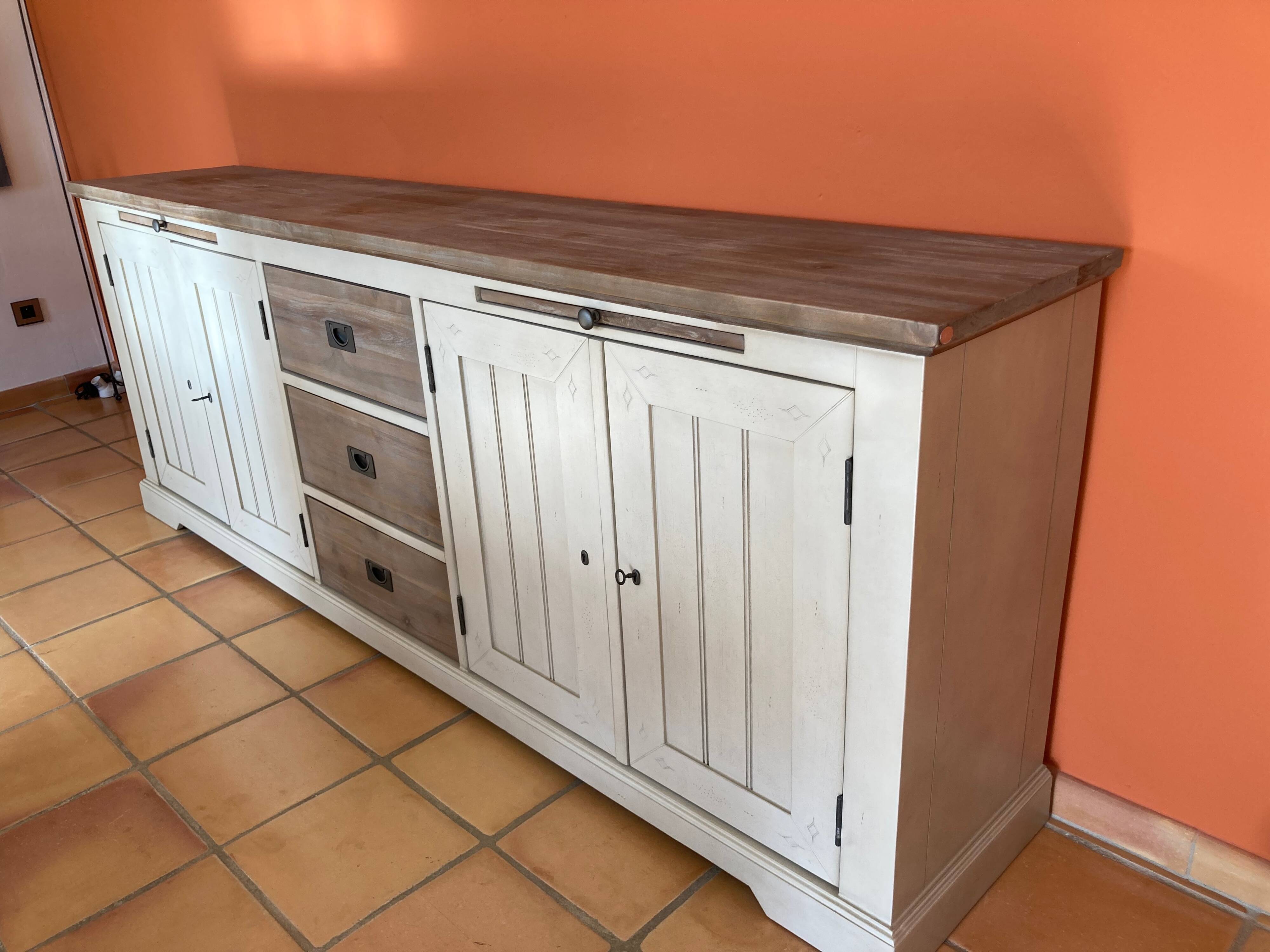 Bahut h&h model le port