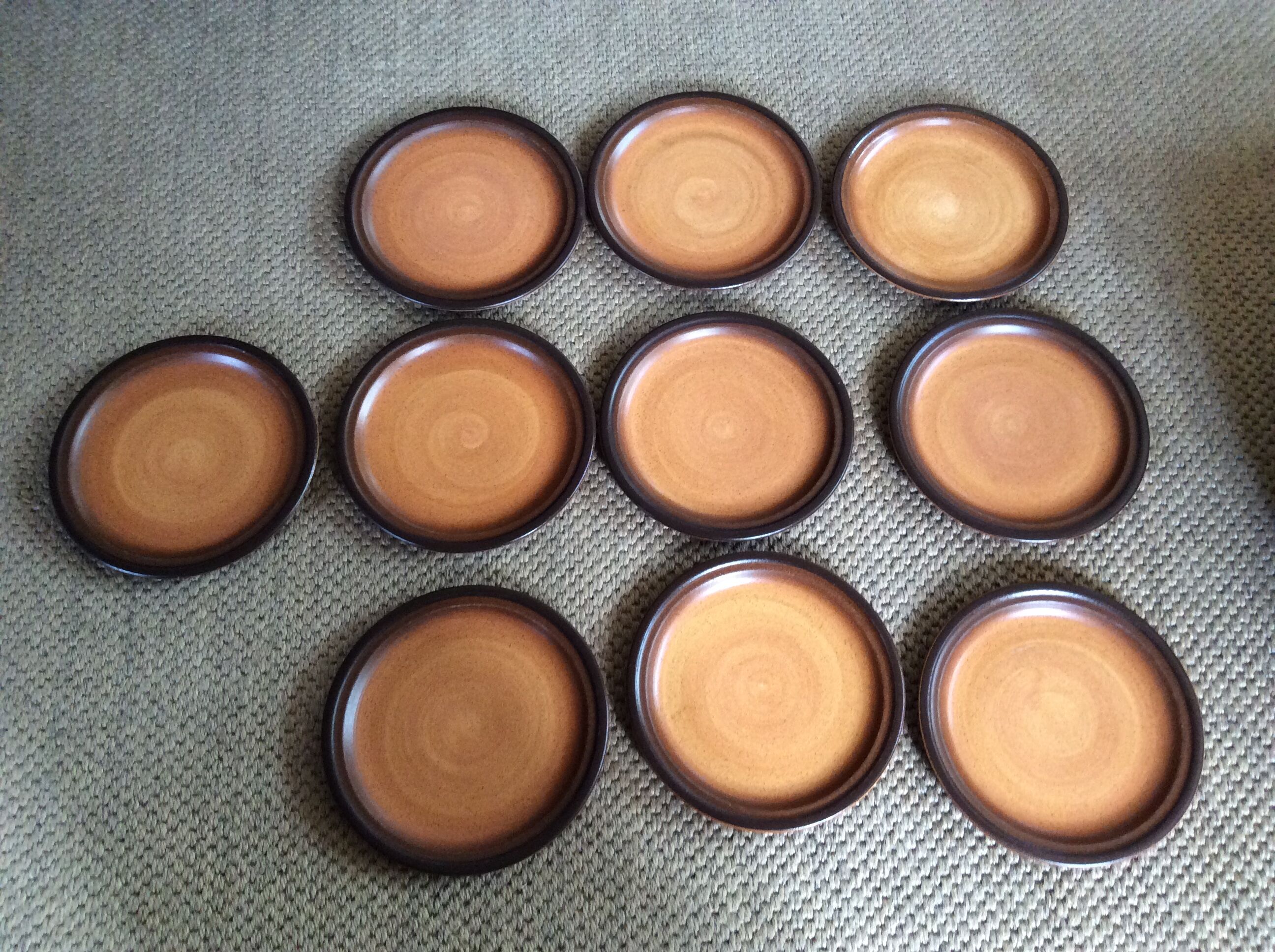 Series of 10 flat sandstone plates