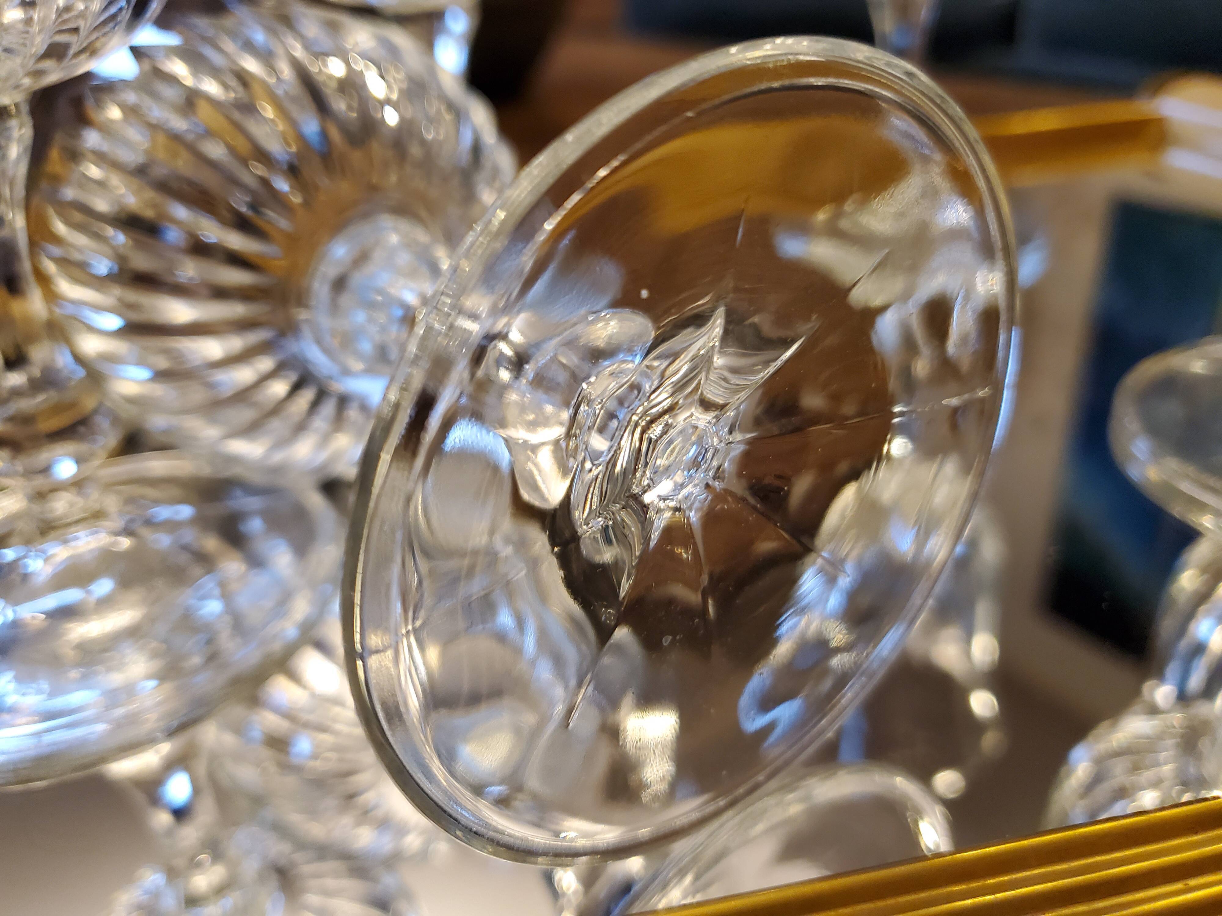 6 chiseled glass foot glasses