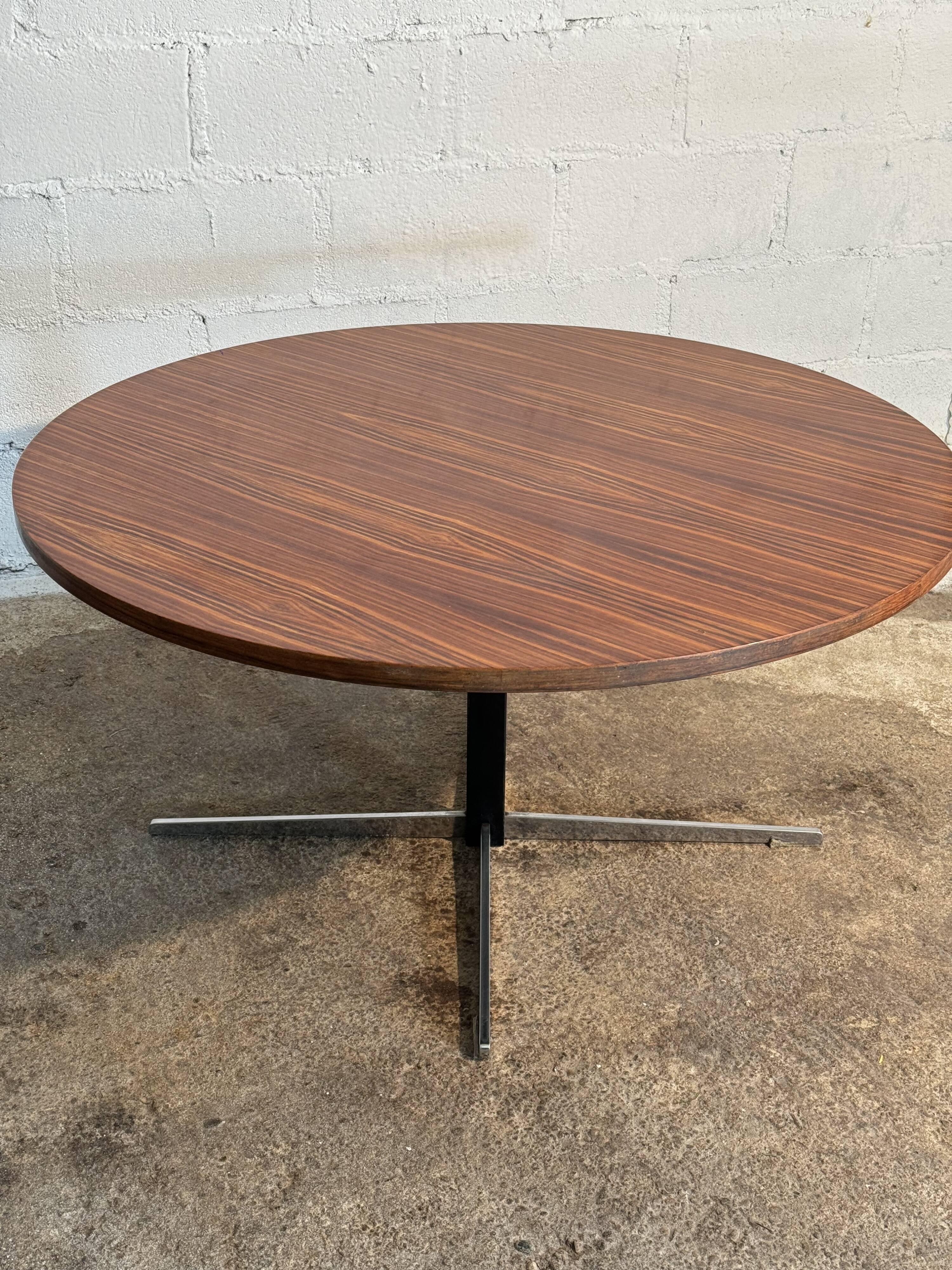 Wilhelm Renz coffee and high table