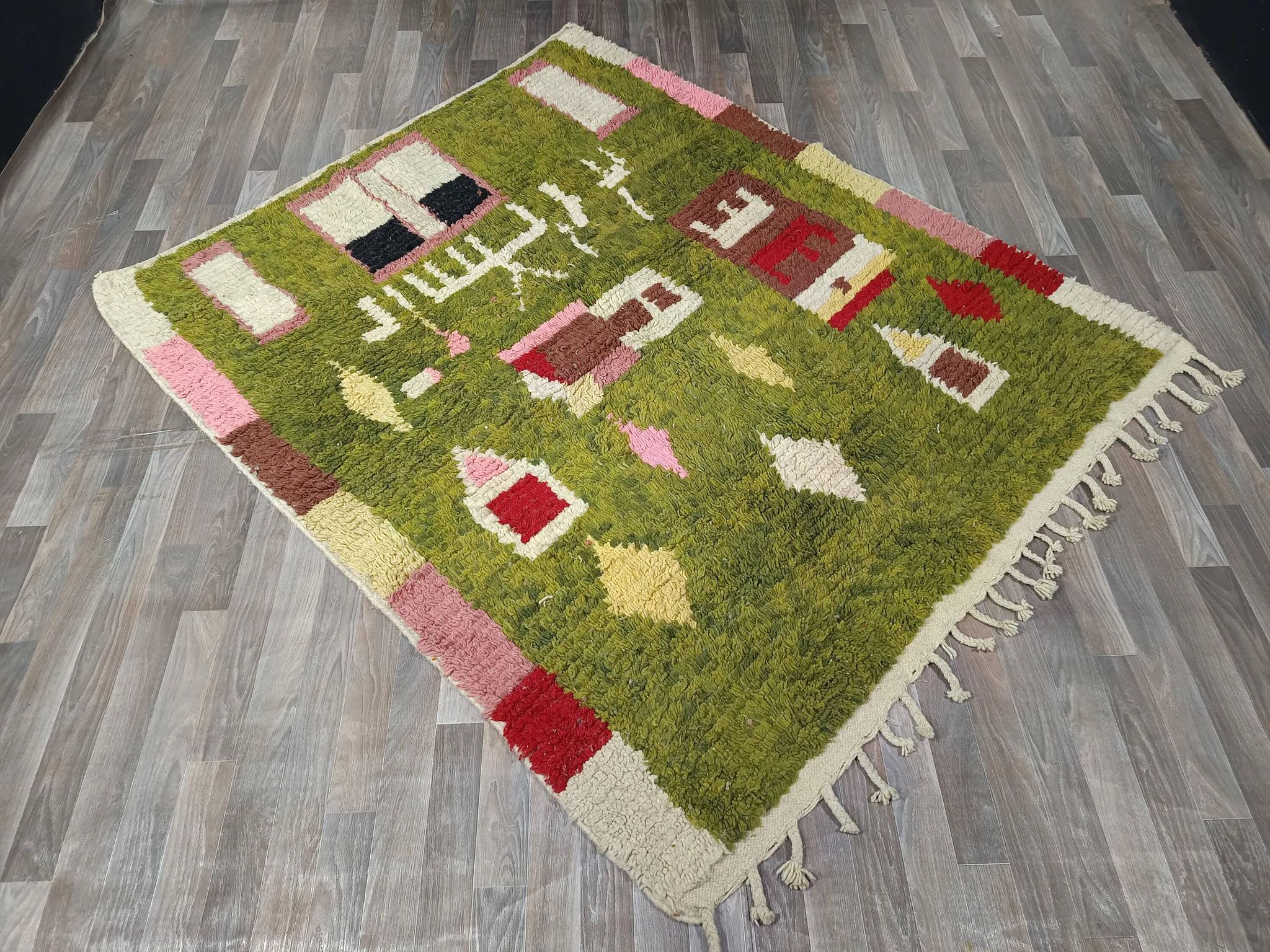 Tapis en laine artisanal marocain, grande taille 250x150 cm, fait main