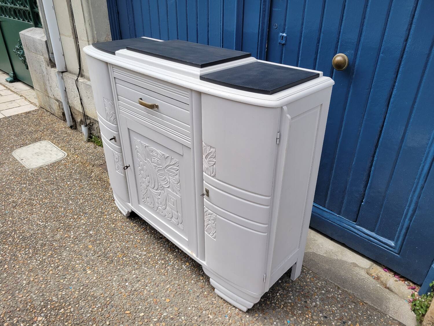 1930 Art Deco sideboard with floral motifs and marble top
