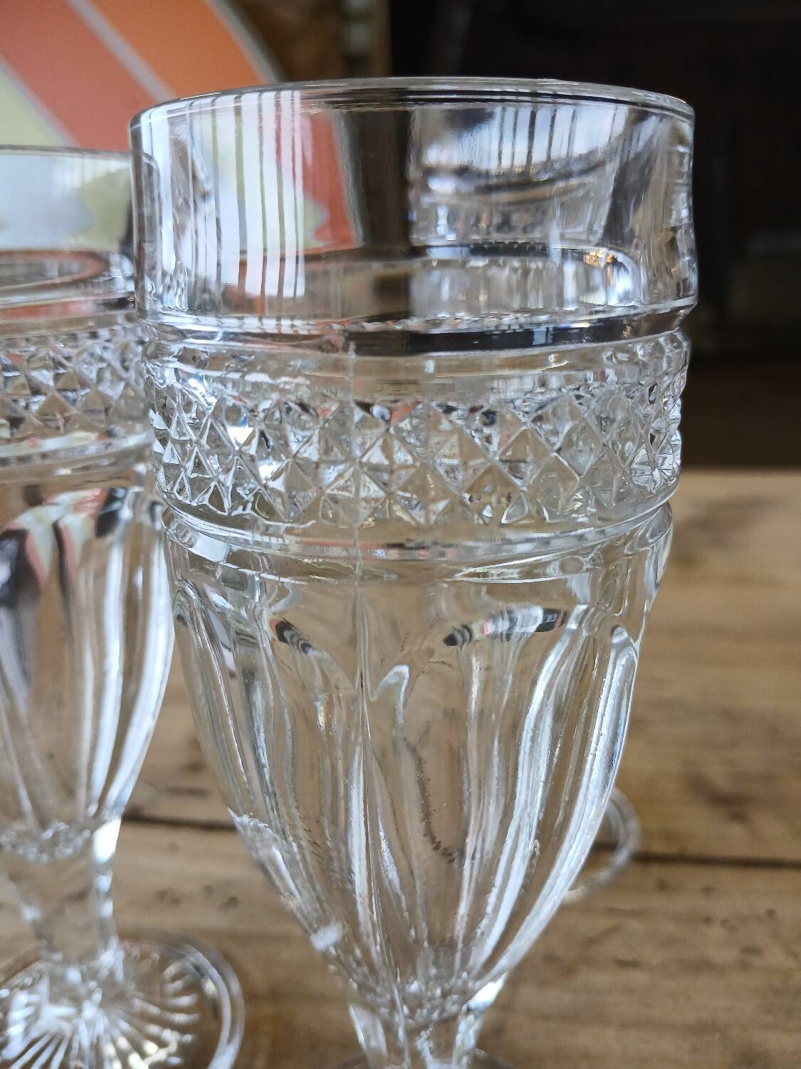6 flutes in thick chiseled glass