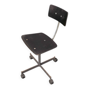 Chaise Kevi 2533 de Jørgen - fritz hansen