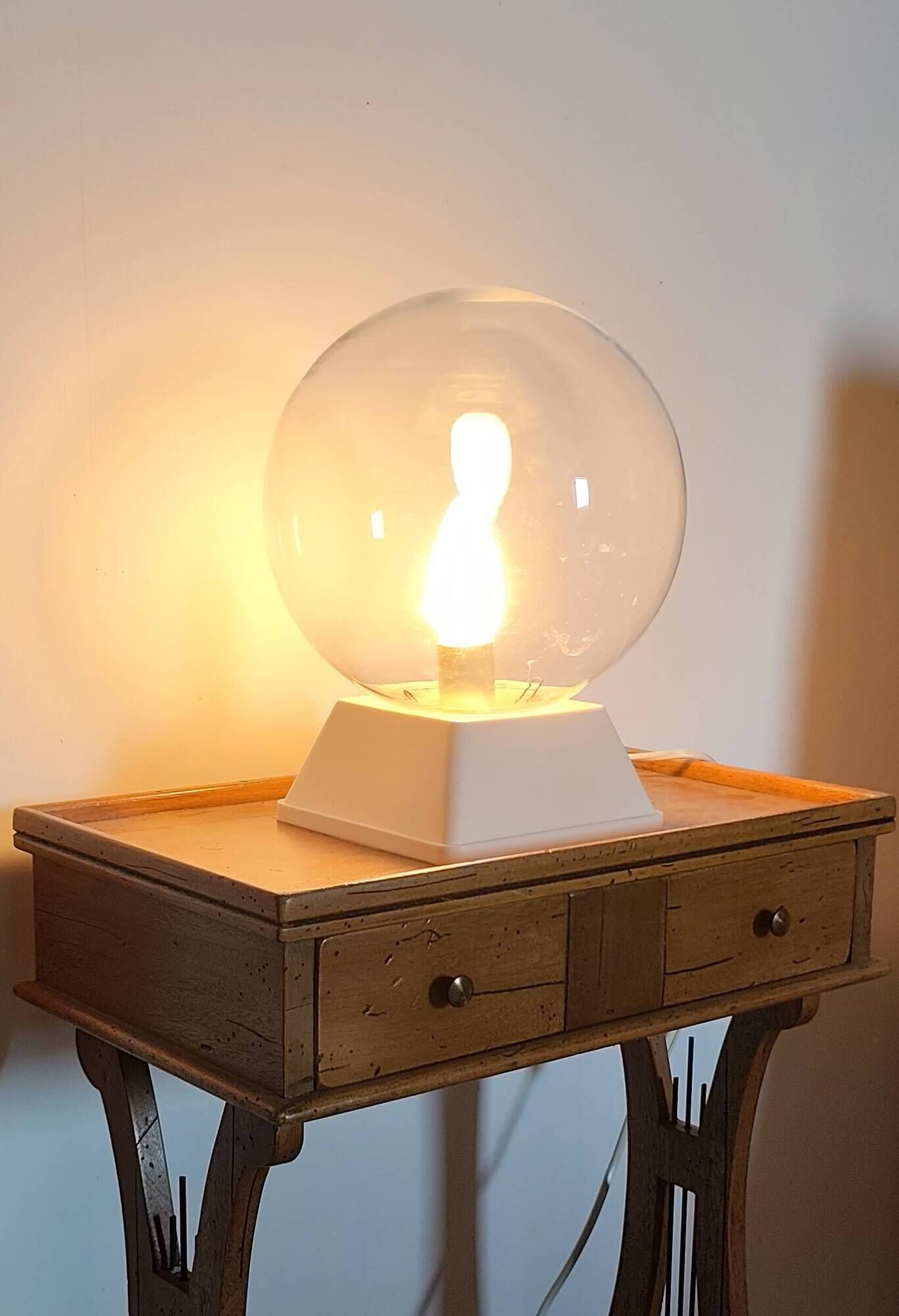 Vintage glass globe lamp from the 70s and 80s.