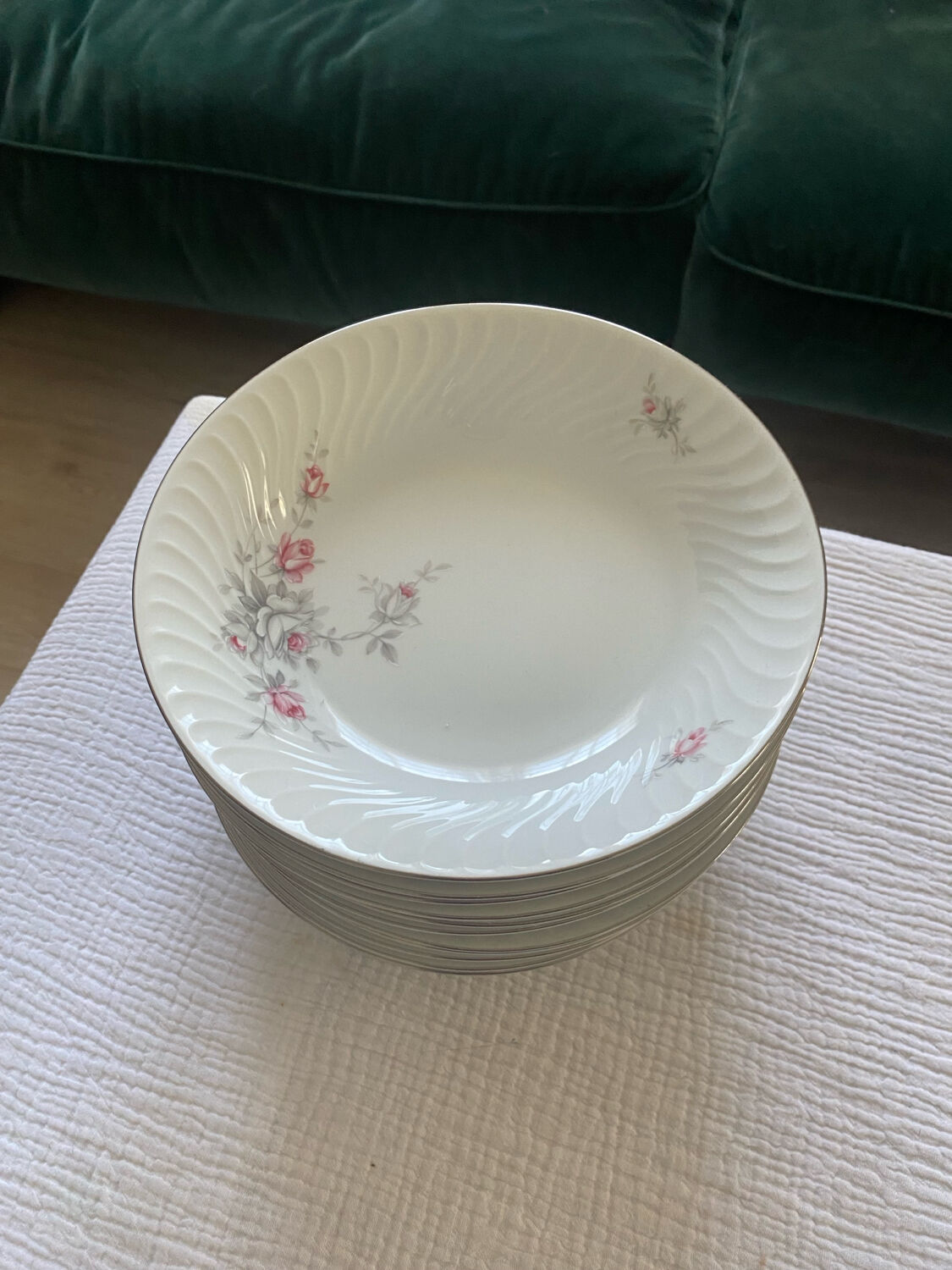 12 vintage Bareuther deep plates