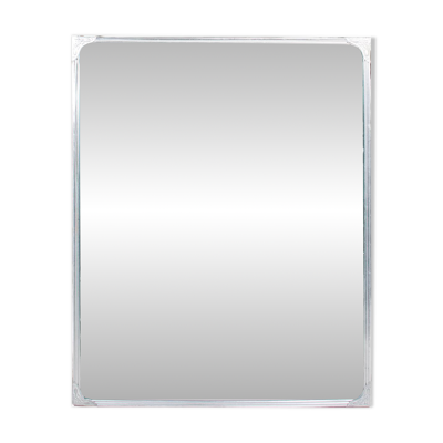 Miroirs réalisés à partir de matériaux recyclés