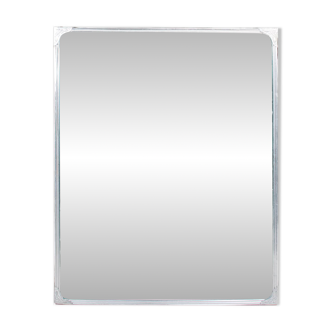 Mirrors made from recycled materials
