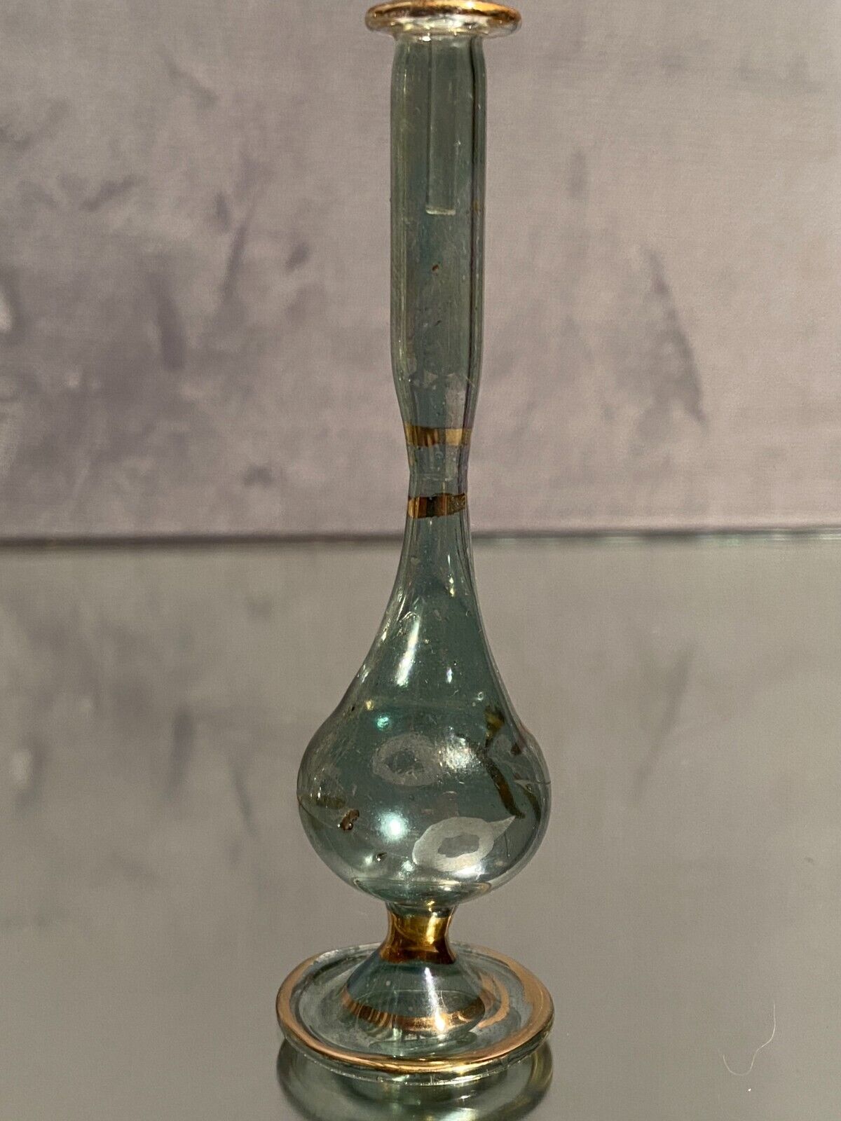 Soliflore vase in tinted glass with marbled decoration Murano Venice Very good condition Max dimensions: Height 2