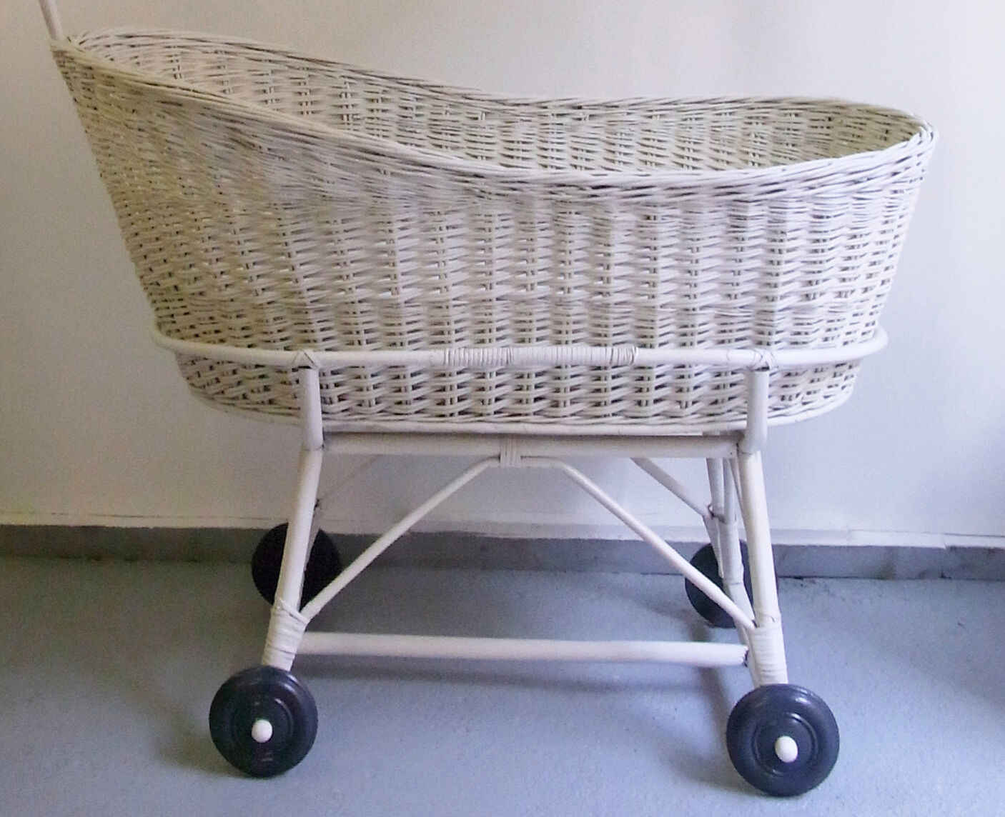Cradle rattan
