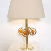 Lampe de table en laiton avec ornements en verre couleur ambre ca  1970