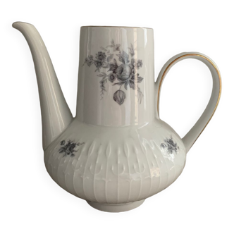 Porcelain jug decanter