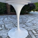 Tulip-shaped table with marble top