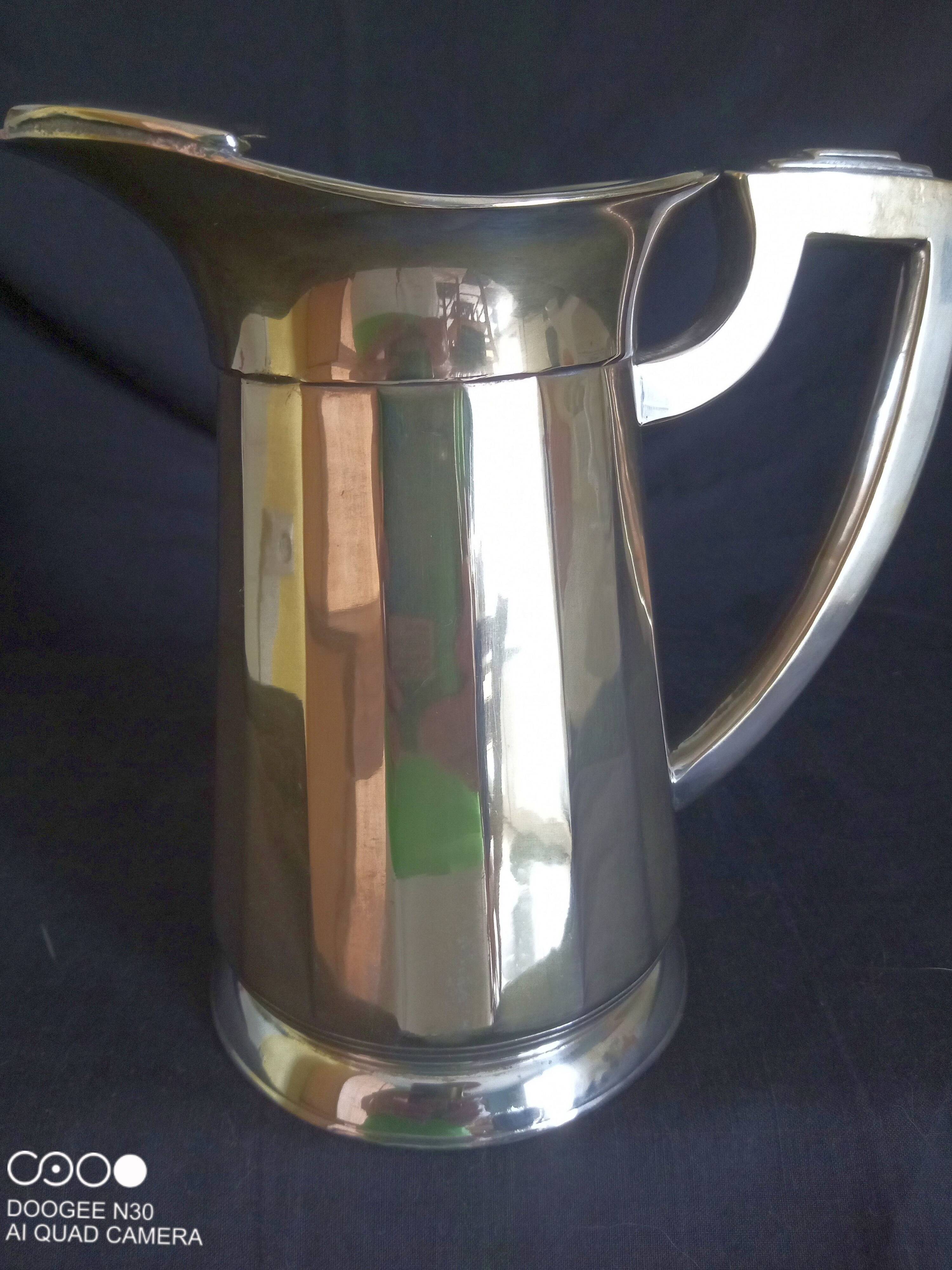 Art Deco water carafe in silver metal