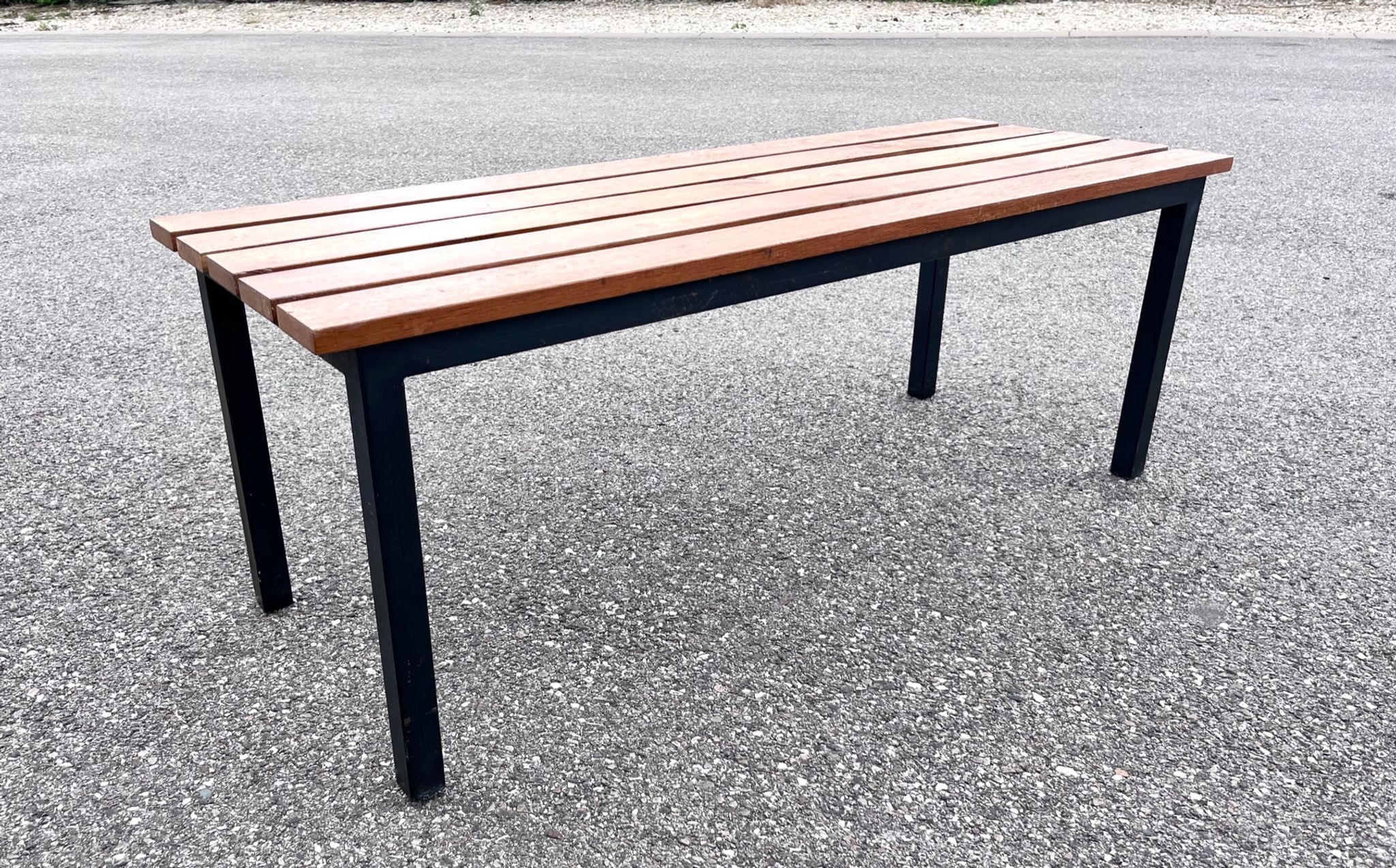Banc industriel en acier et chêne
