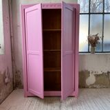 Pink knitted cabinet