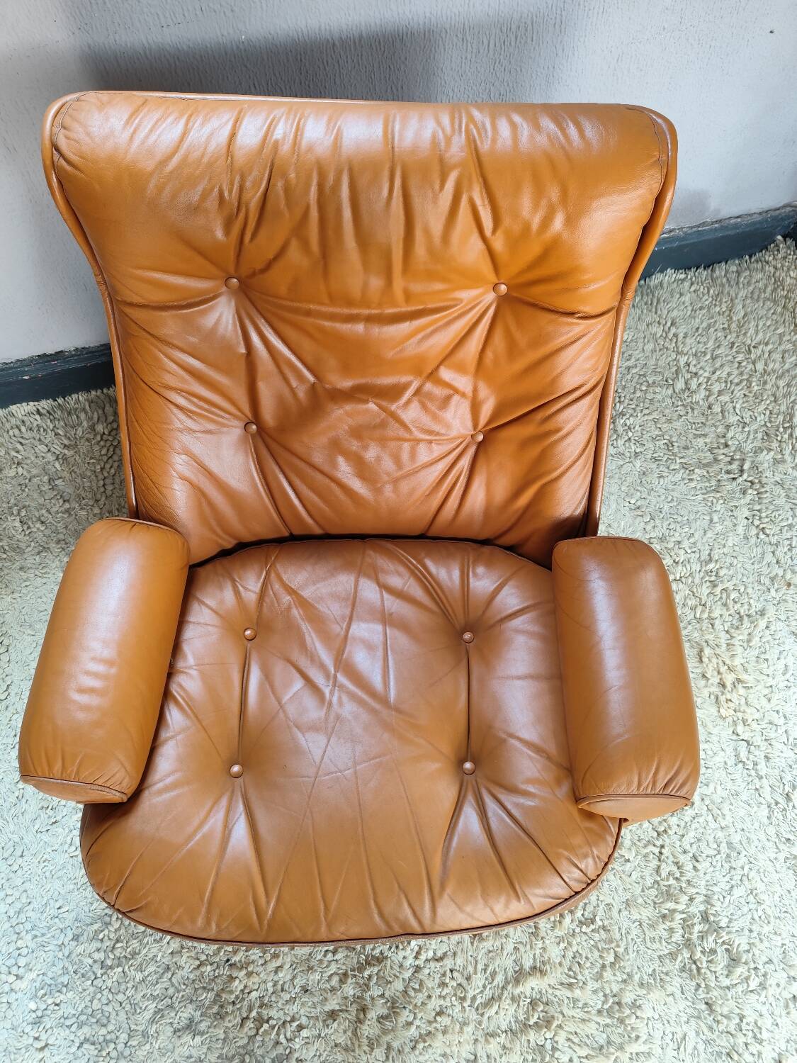 Michel Cadestin leather armchair for Airbone