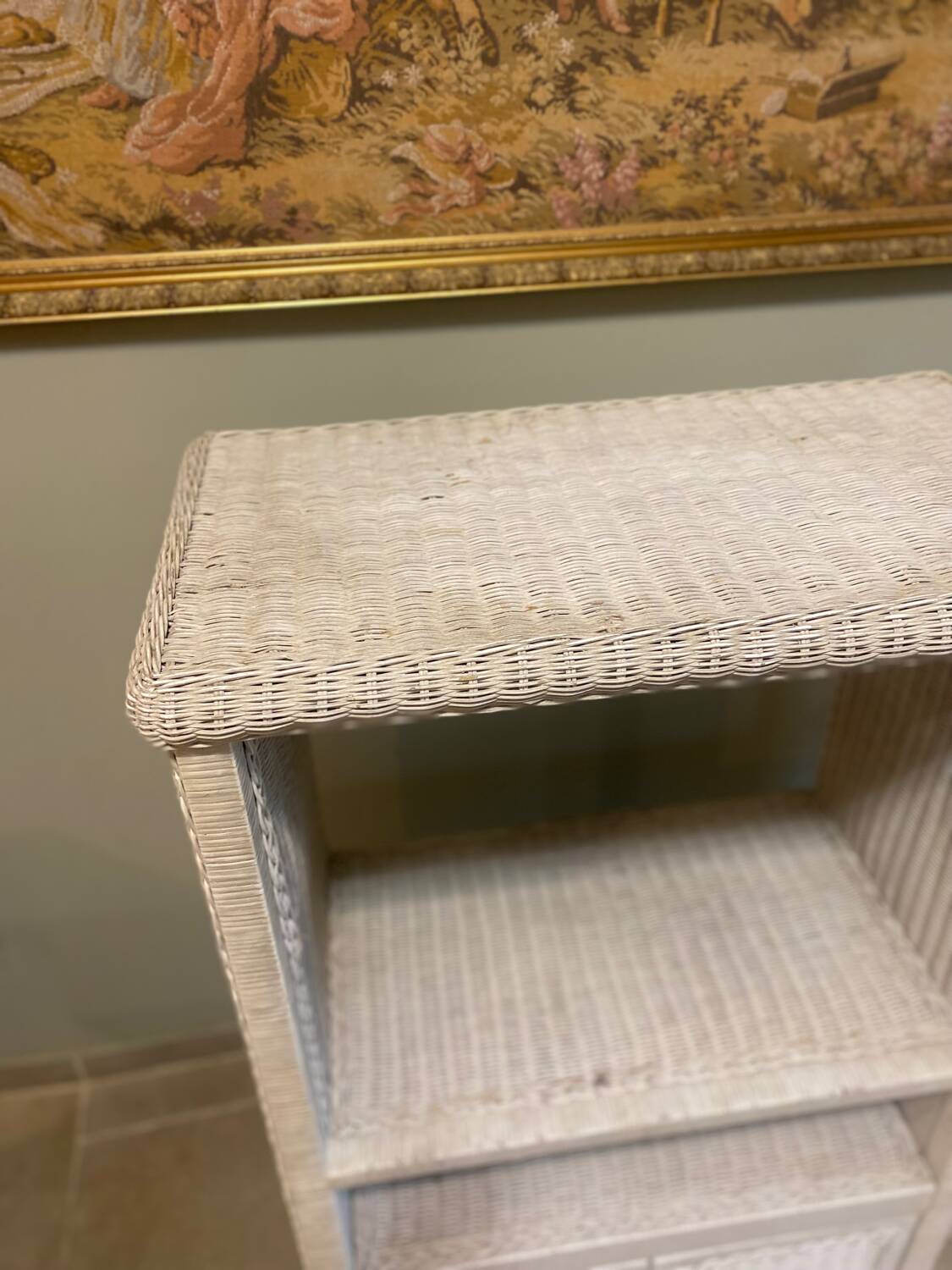 Meuble vintage en osier blanc