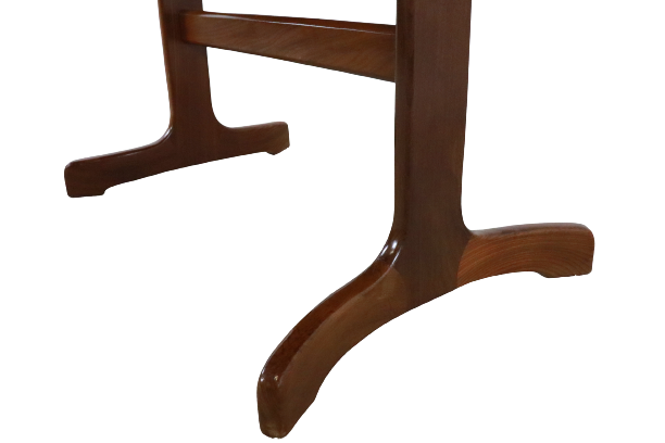 G-Plan oval adjustable table